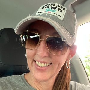 Meet your Posher, Cassi